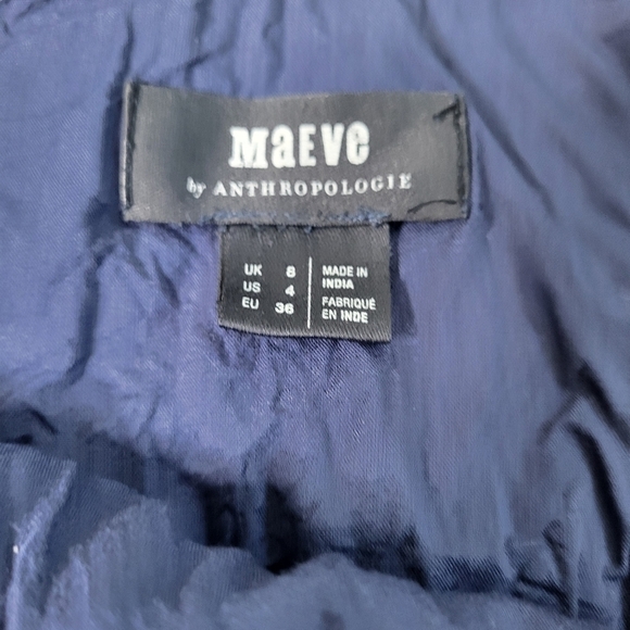 Maeve by Anthropologie Textured Skirt. Blue, Red, White. Size 4 - Picture 13 of 14